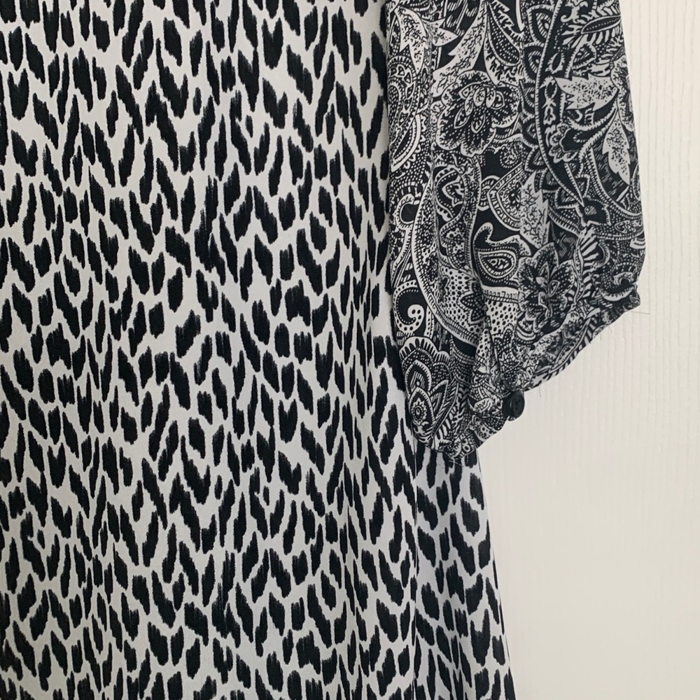 Notations Blouse - Picture 3 of 8